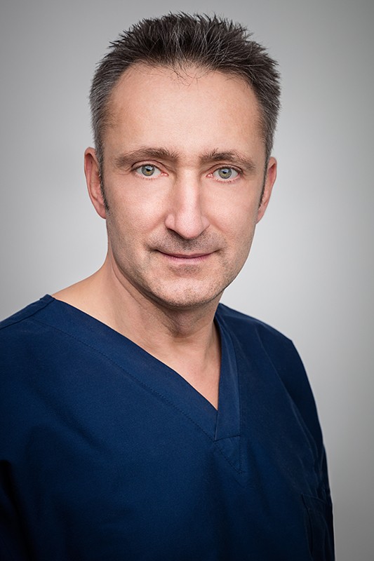 Doktor Marek Muraszko-Kuźma, chirurg plastyczny gdańsk